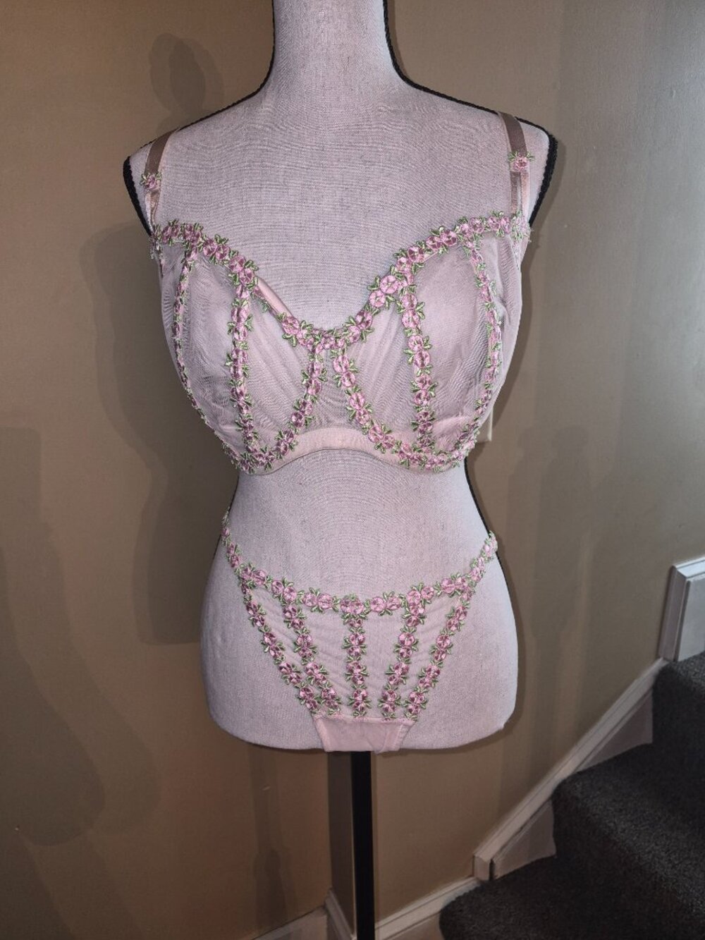 Victoria's Secret Bra Set NEW NOT WORN!!!!!! Dream Angels !!!!!!